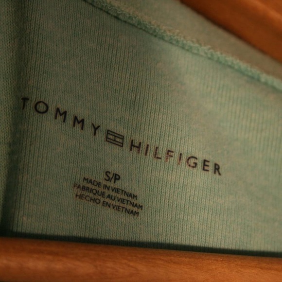 Tommy Hilfiger Mint Short Sleeve V-Neck T-Shirt Size S - Picture 4 of 6